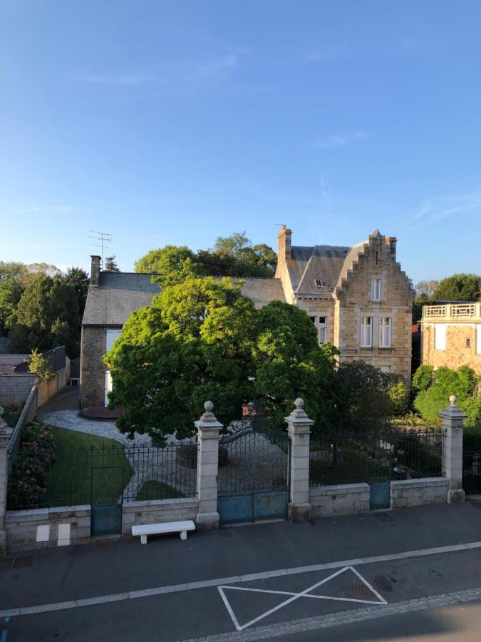 Le Relais Montois Hotel Pontorson Bagian luar foto
